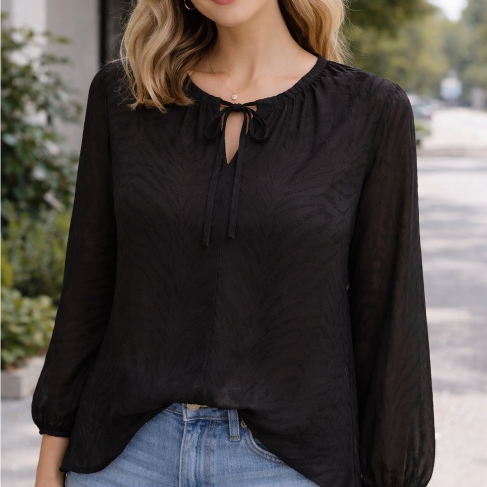 Vince Camuto NWT Black Blouse Size M Keyhole Neck Flowy Peasant Top Workwear